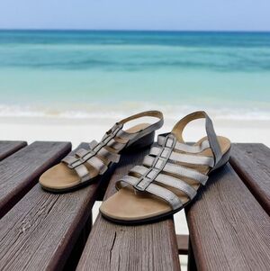 Munro USA Sz 10 Women's Strappy Sandals - Gray